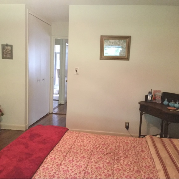 Ralph Lauren Queen comforter set - Picture 2 of 3